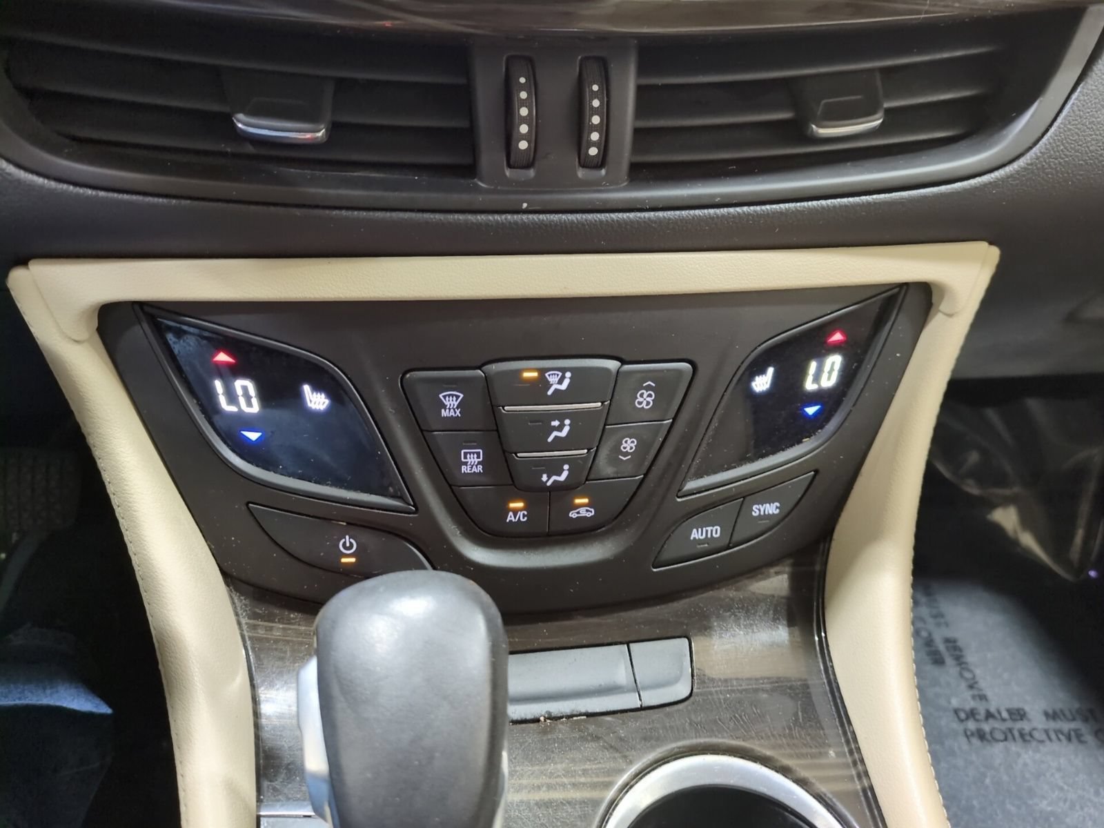 Used 2020 Buick Envision Preferred AWD/4WD image 21