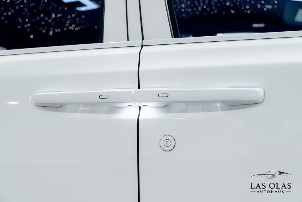 Used 2024 Rolls-Royce Phantom Sedan RWD image 10
