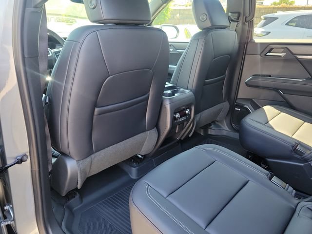 New 2026 GMC Acadia Elevation w/ Elevation Premium Package AWD/4WD image 13