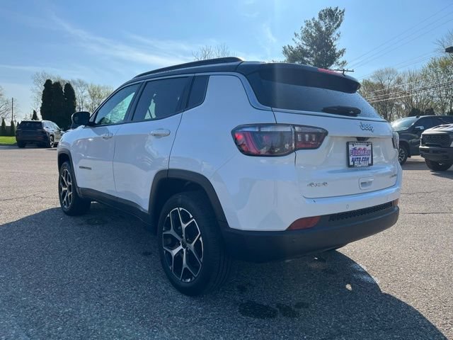 Used 2026 Jeep Compass Limited AWD/4WD image 3