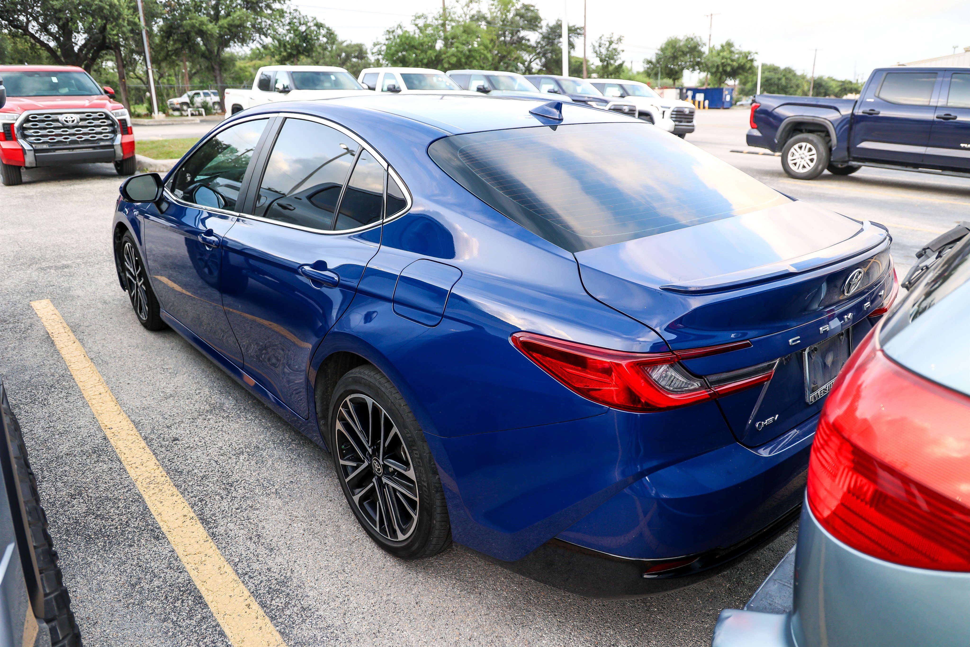Certified 2025 Toyota Camry XLE FWD image 8