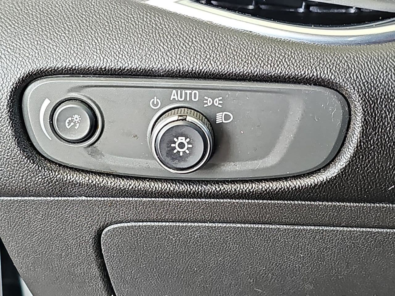 Used 2019 Chevrolet Malibu LT FWD image 29