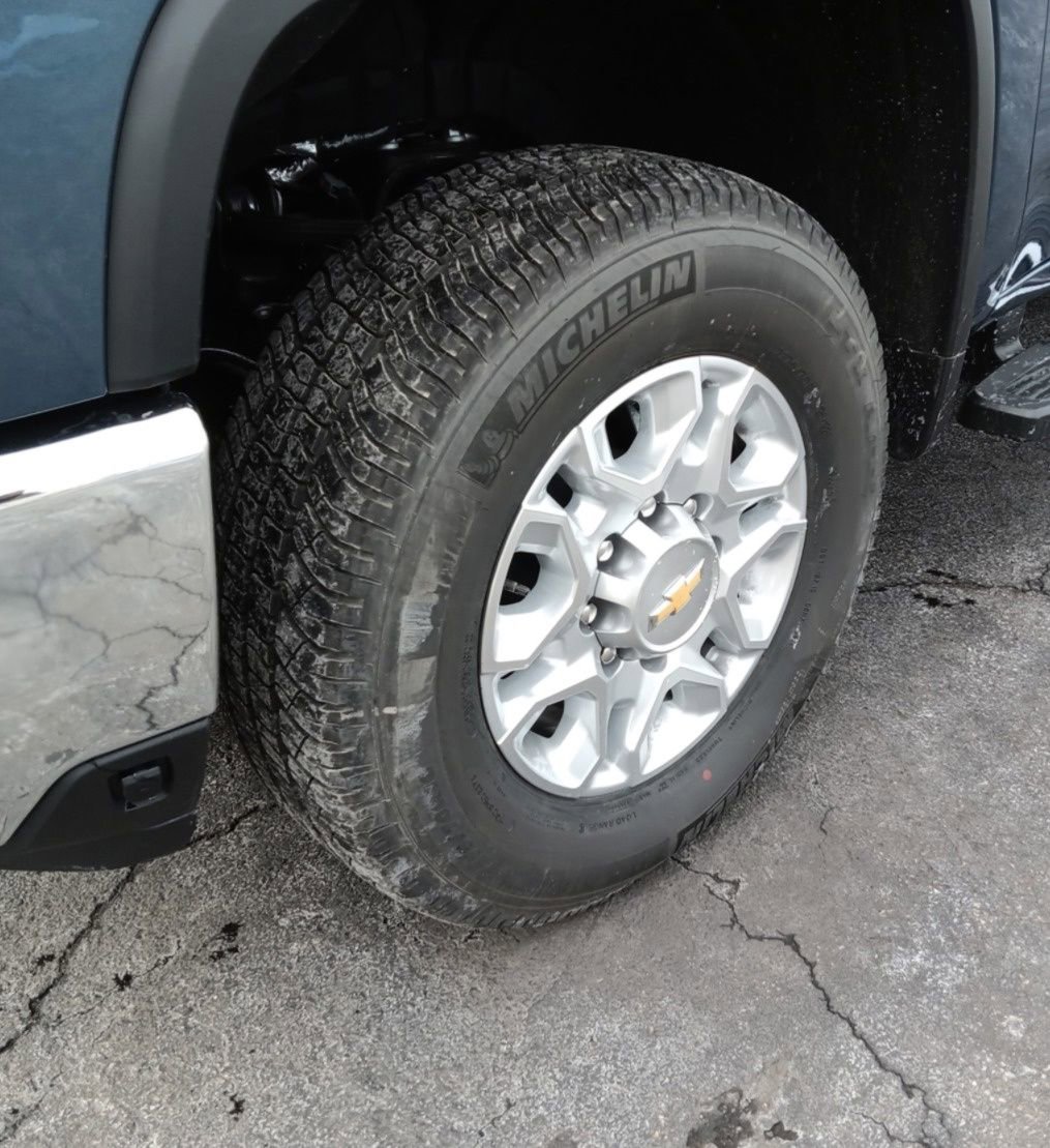 Used 2026 Chevrolet Silverado 2500 LTZ image 6