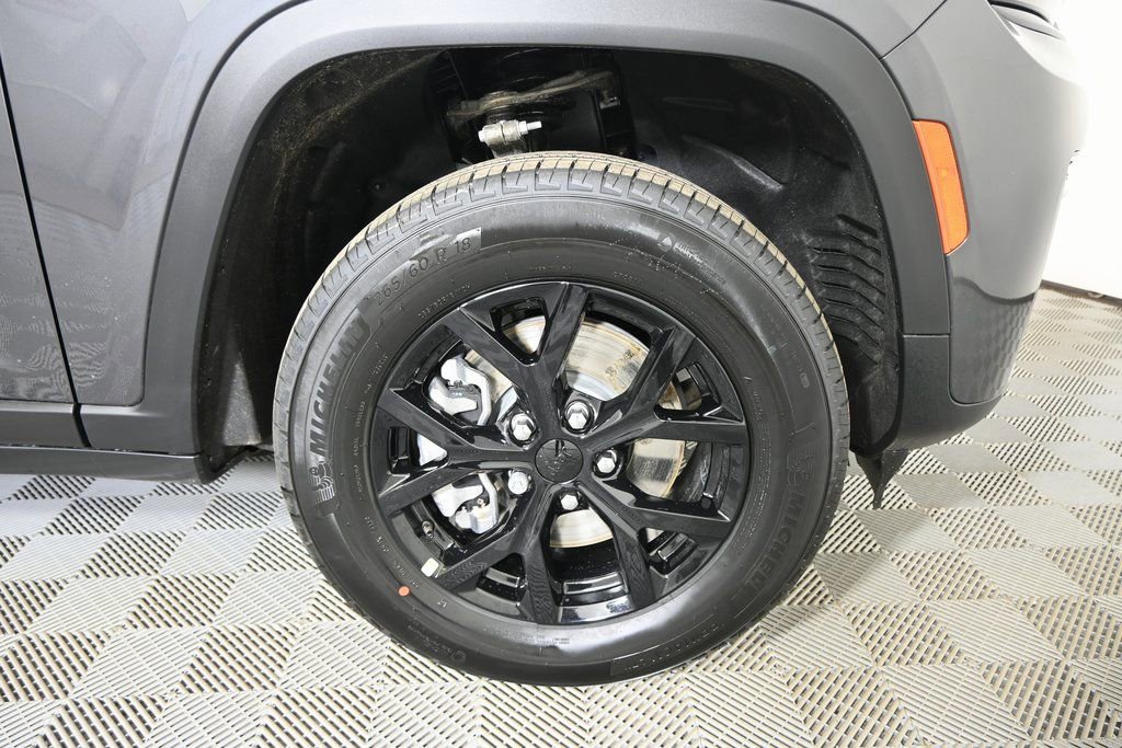 New 2026 Jeep Grand Cherokee L 4WD image 11