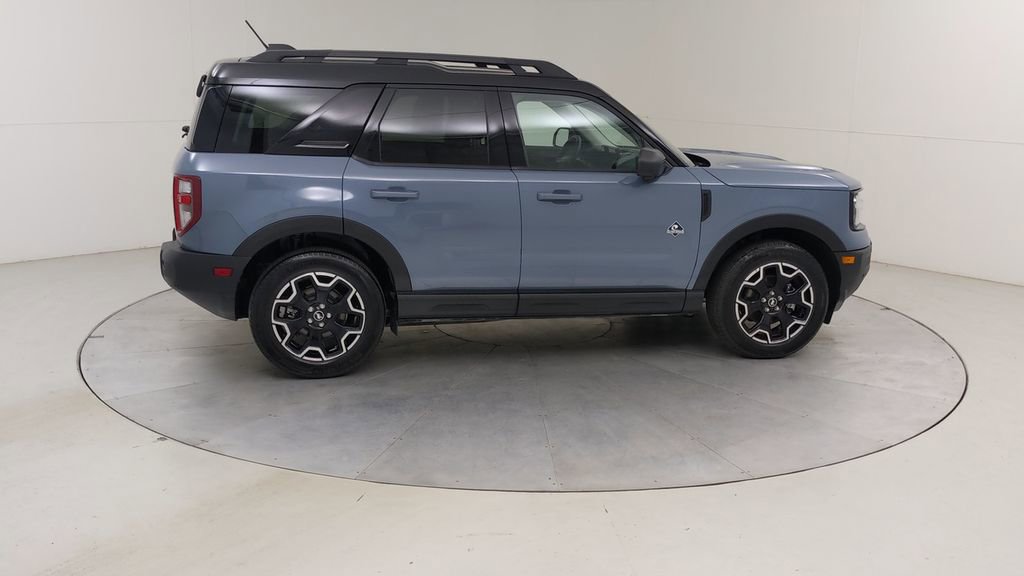 Certified 2025 Ford Bronco Sport Outer Banks w/ Outer Banks Tech Package+ AWD/4WD image 12