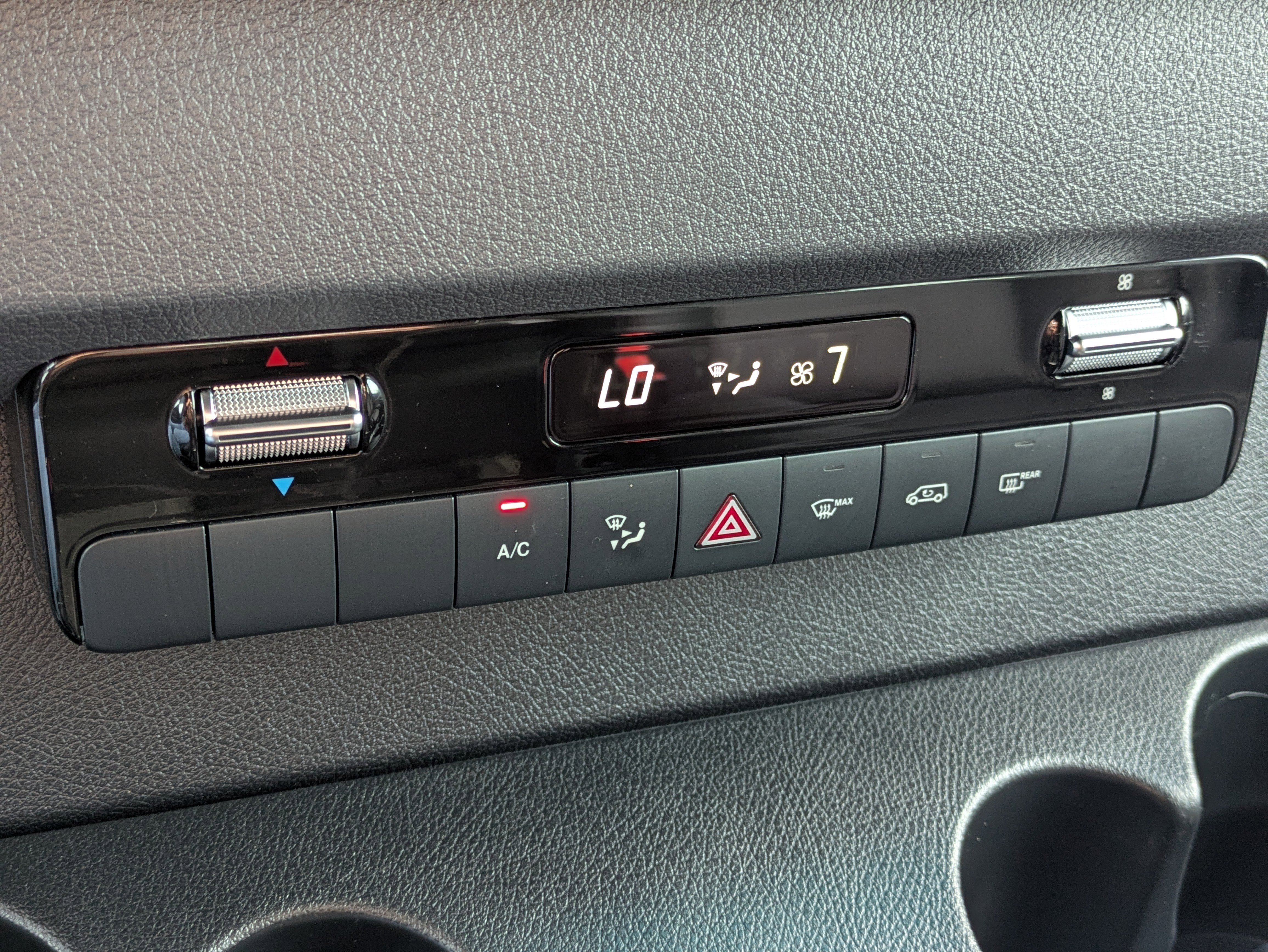 Used 2024 Mercedes-Benz Sprinter 2500 image 30