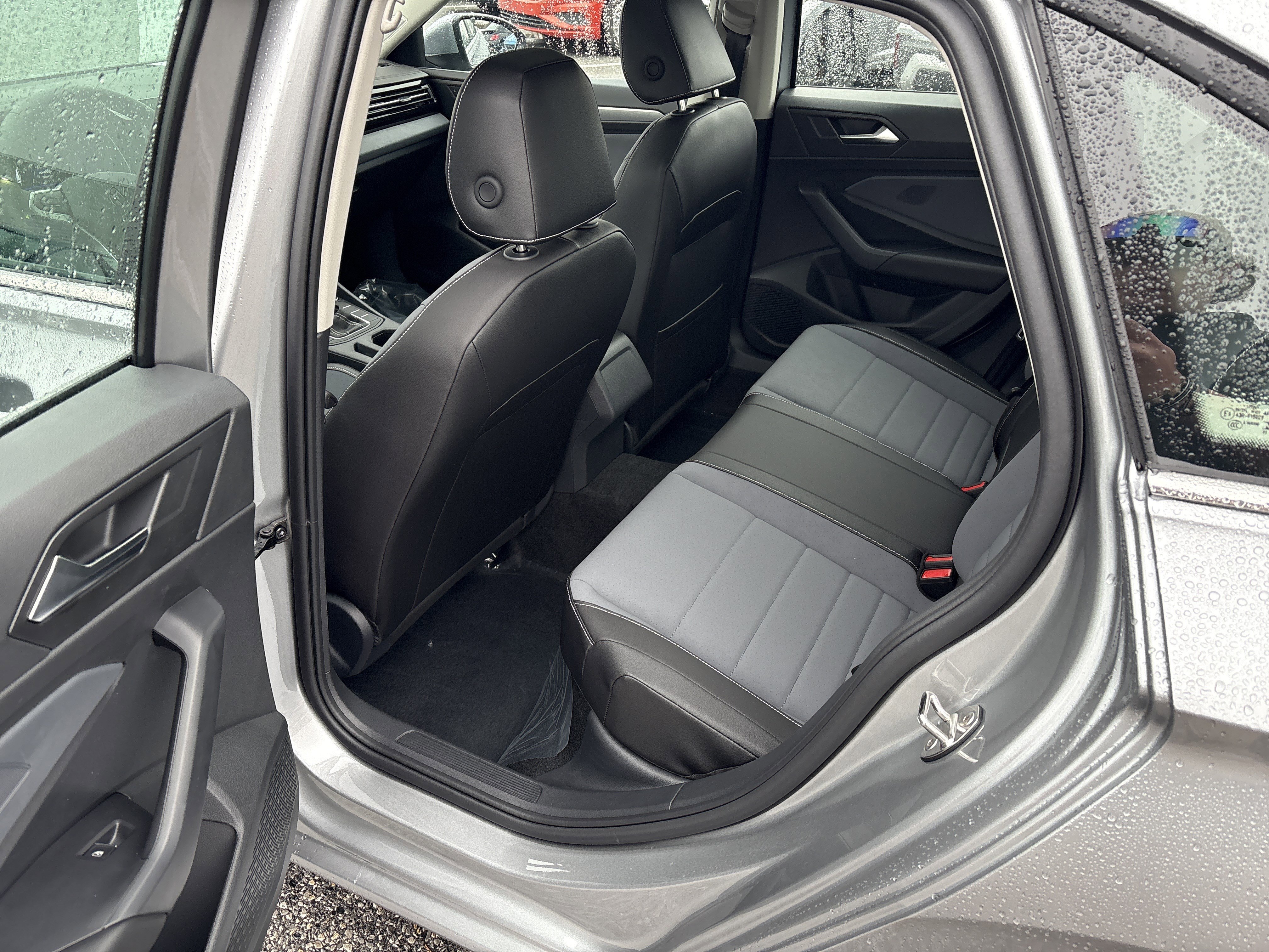 New 2026 Volkswagen Jetta SE image 13