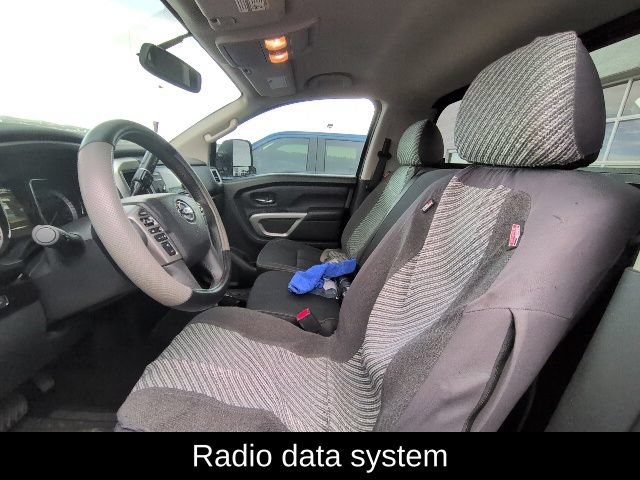 Used 2017 Nissan Titan SV AWD/4WD image 10