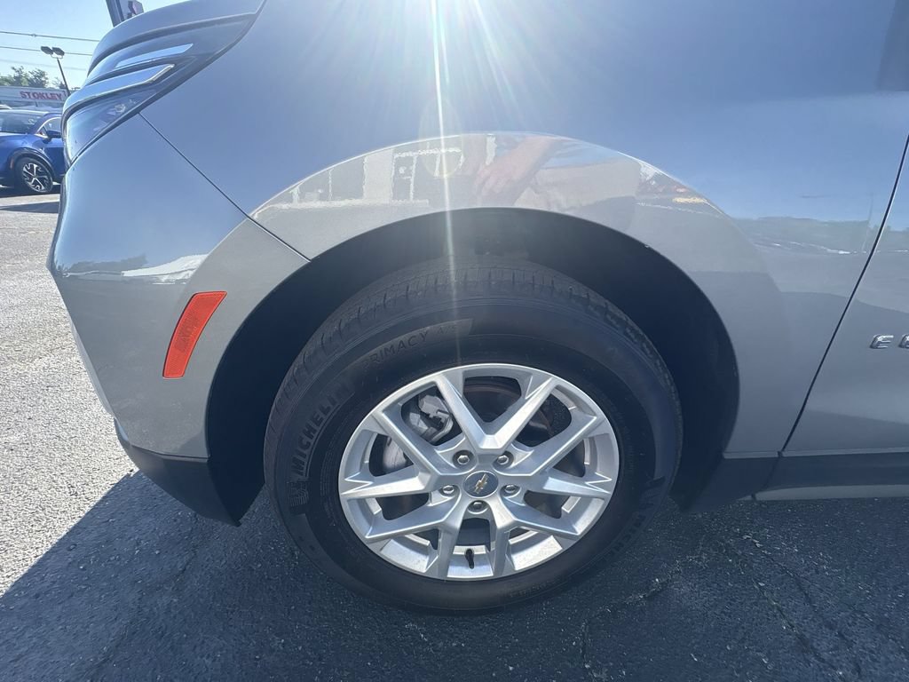 Used 2024 Chevrolet Equinox LT FWD image 17