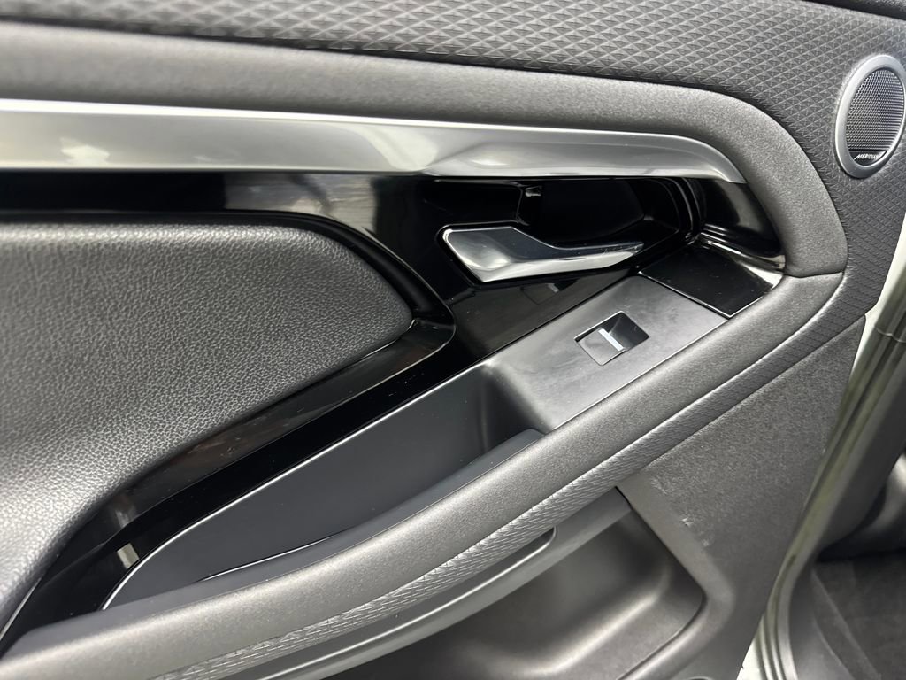 Used 2023 Land Rover Range Rover Evoque S image 38