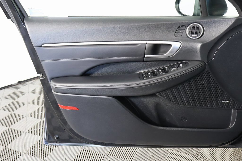 Used 2022 Hyundai Sonata Limited FWD image 10