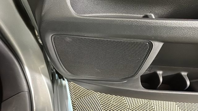 Used 2021 Toyota Sienna XLE FWD image 32