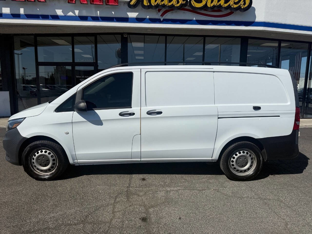 Used 2018 Mercedes-Benz Metris image 4