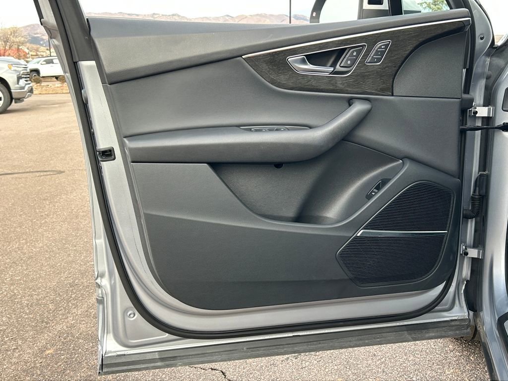 Used 2022 Audi Q7 2.0T Premium Plus w/ Premium Plus Package image 26