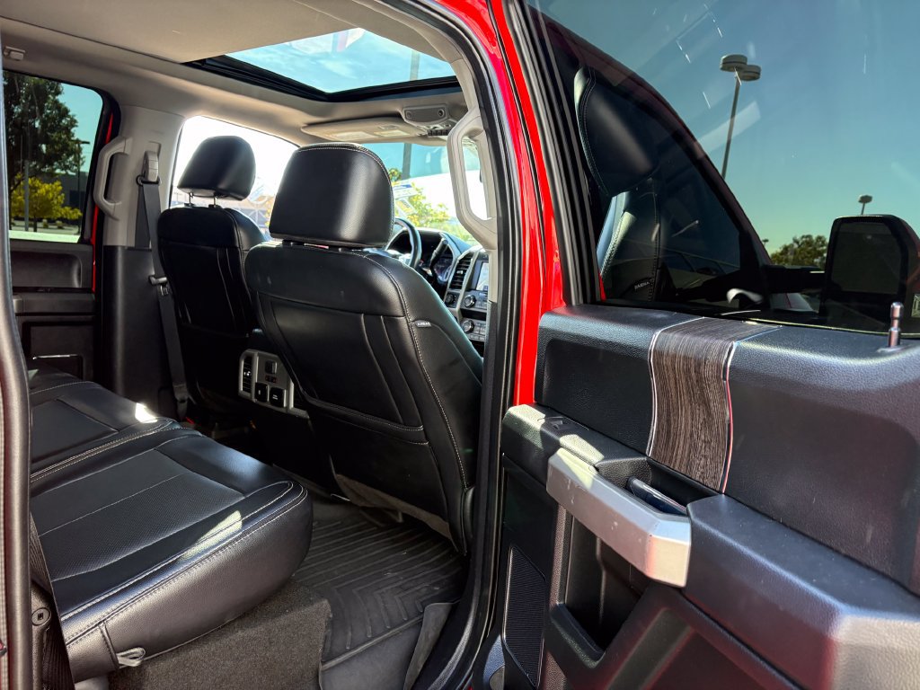 Used 2021 Ford F250 Lariat w/ Lariat Ultimate Package AWD/4WD image 27