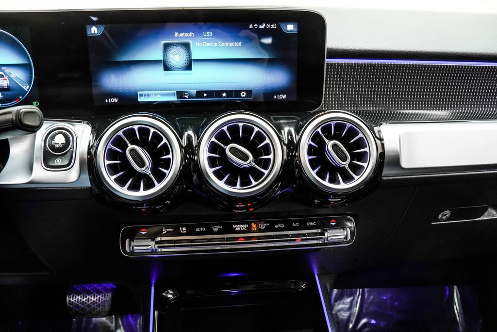 Used 2020 Mercedes-Benz GLB 250 image 26