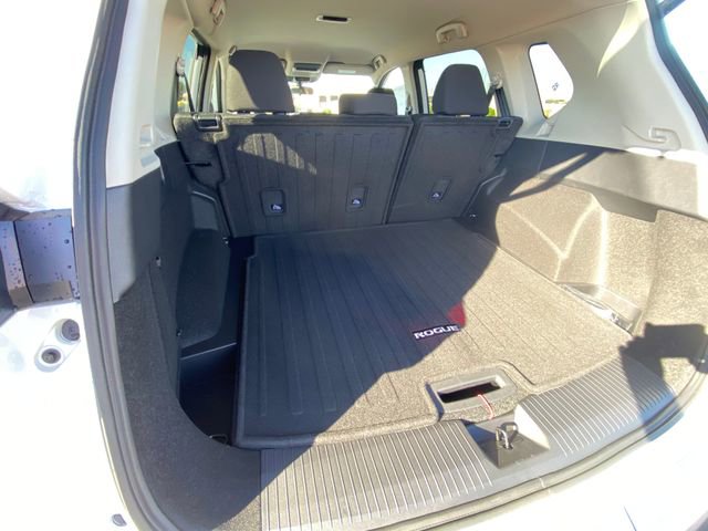 New 2026 Nissan Rogue SV FWD image 19