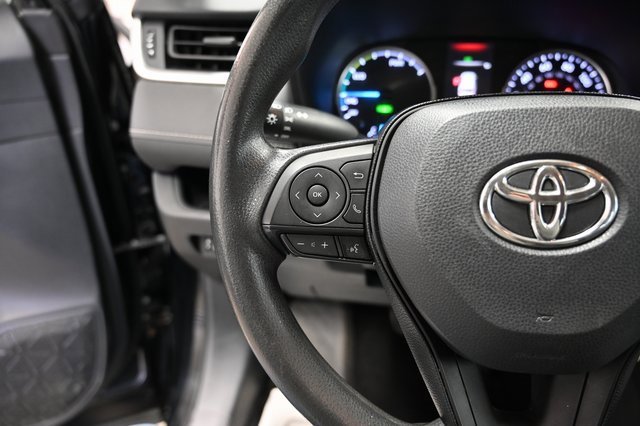Used 2019 Toyota RAV4 LE image 22