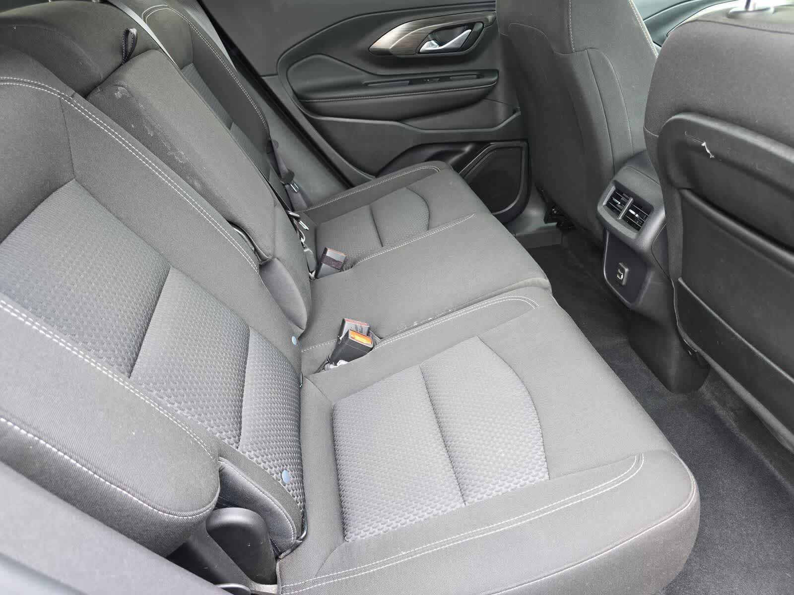 Used 2024 GMC Terrain SLE AWD/4WD image 13