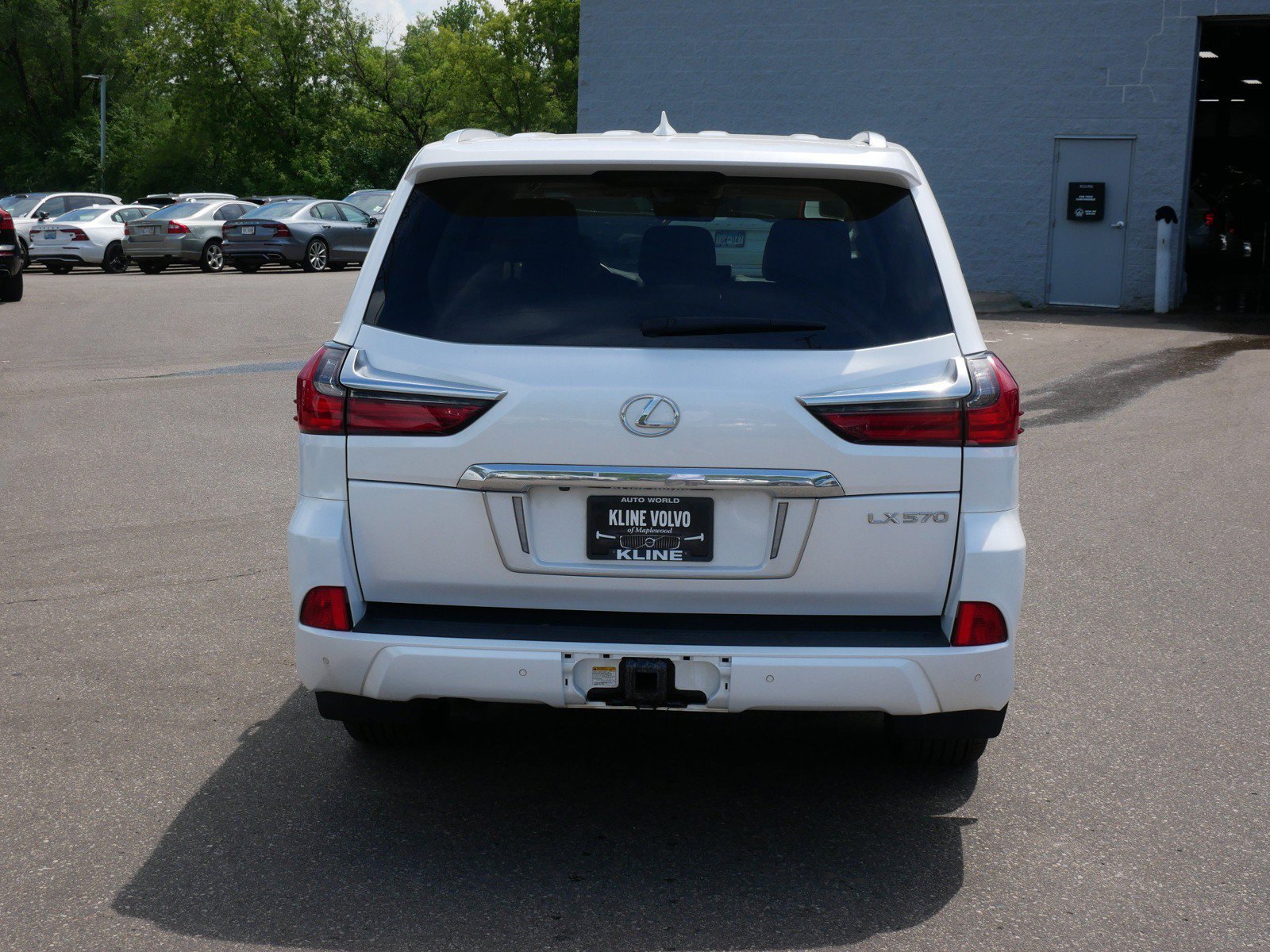 Used 2021 Lexus LX 570 4WD w/ Luxury Package image 6
