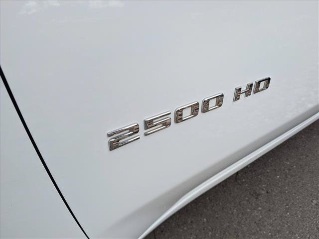 Used 2025 Chevrolet Silverado 2500 LT w/ Convenience Package AWD/4WD image 10