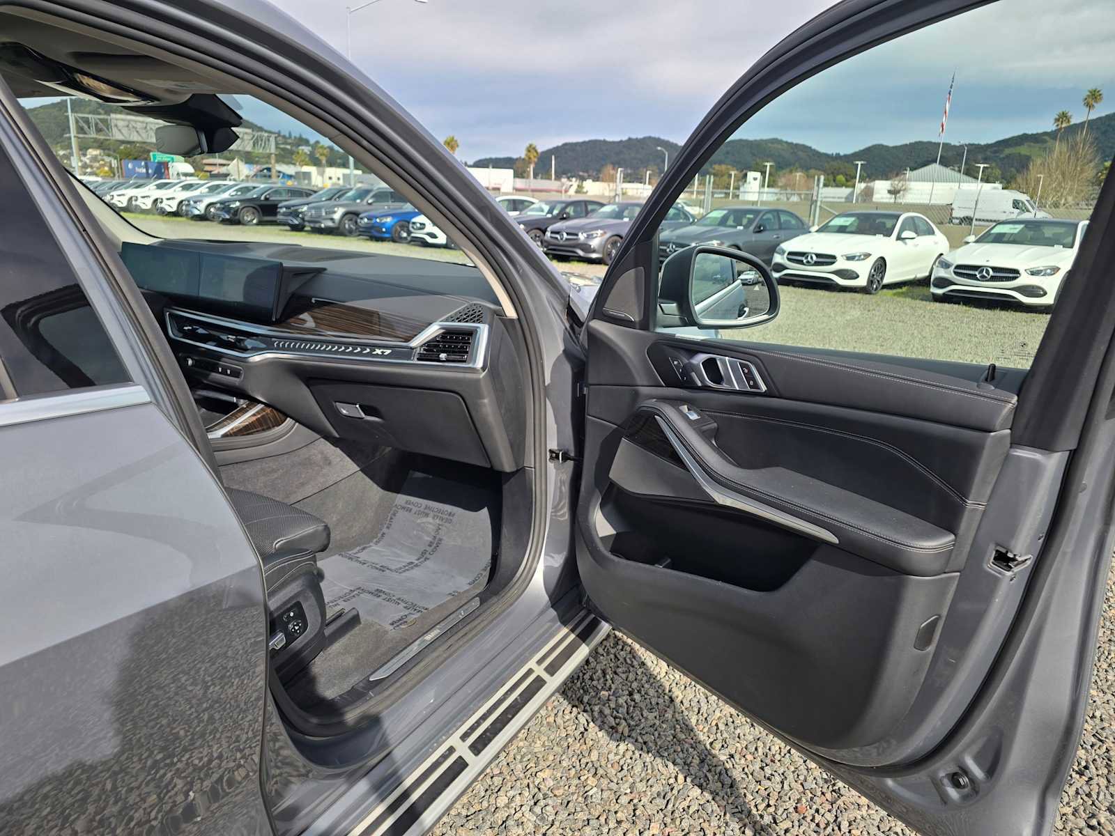 Used 2024 BMW X7 xDrive40i image 12