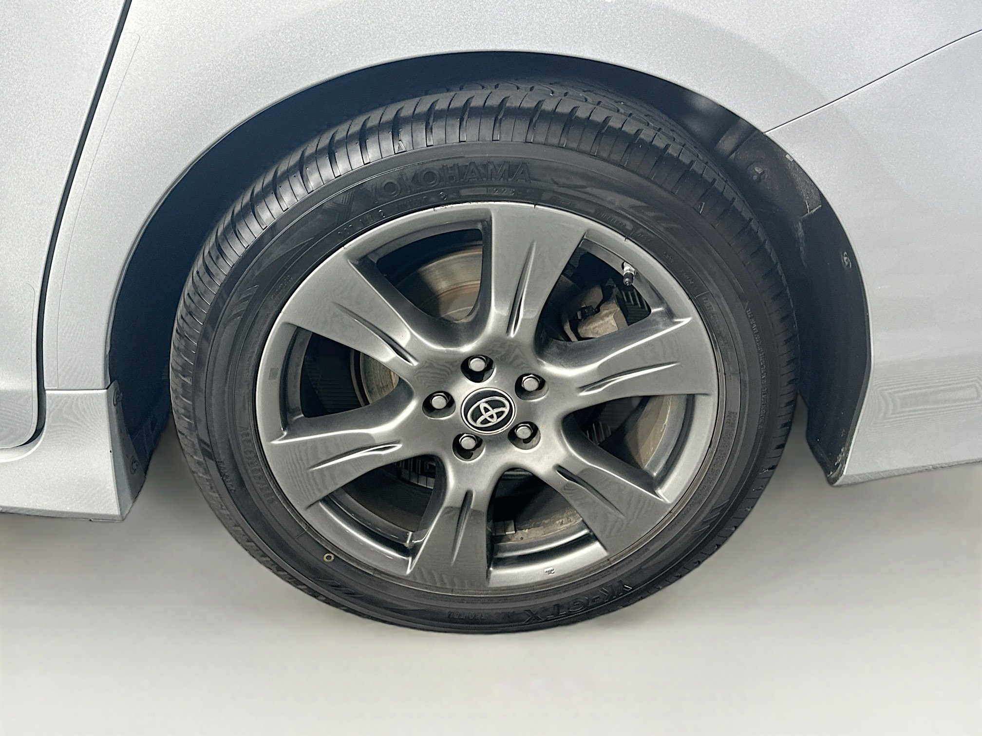 Used 2020 Toyota Sienna SE w/ SE Preferred Package image 11