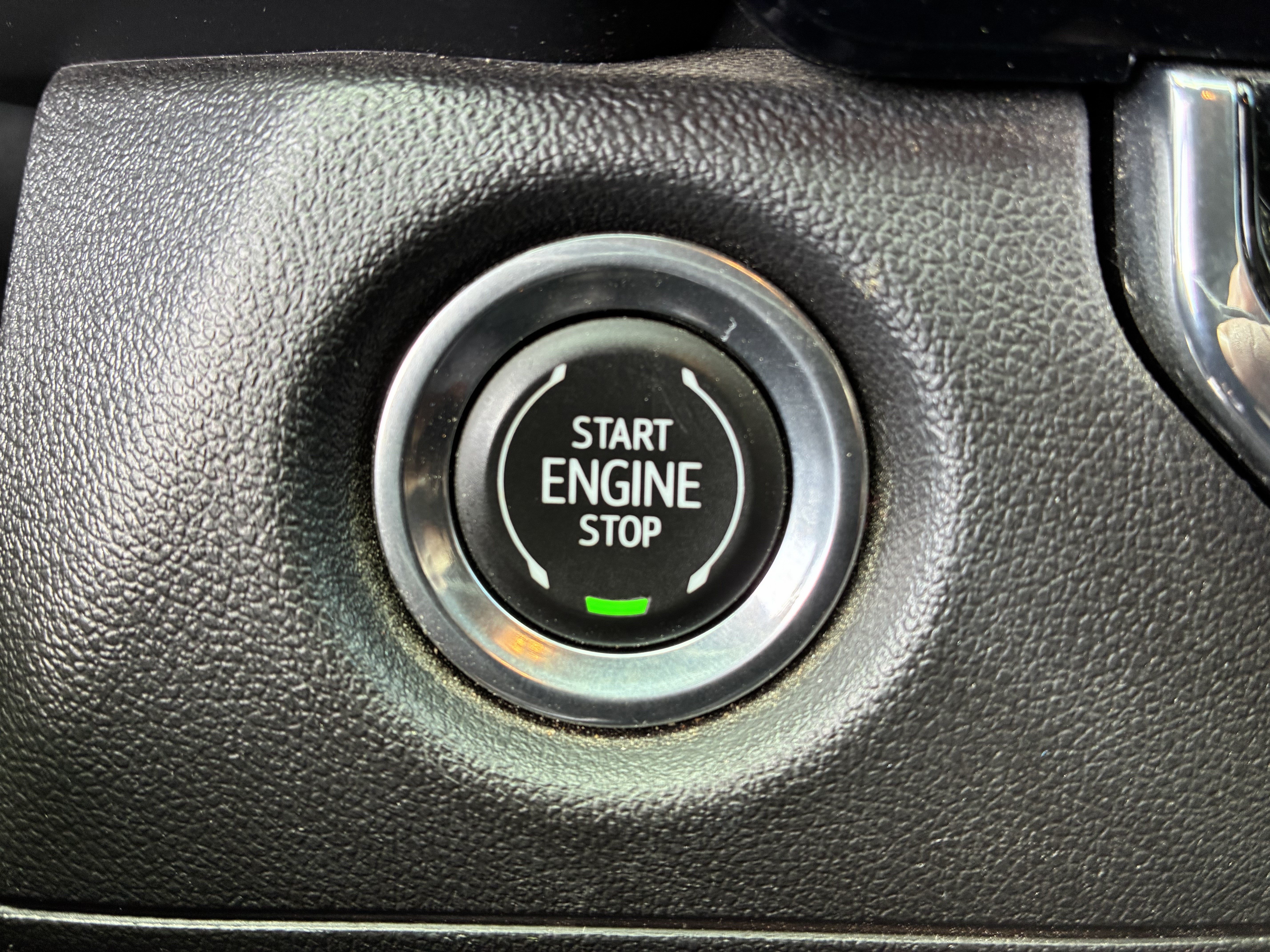 Used 2023 Chevrolet Colorado Trail Boss w/ Technology Package AWD/4WD image 30