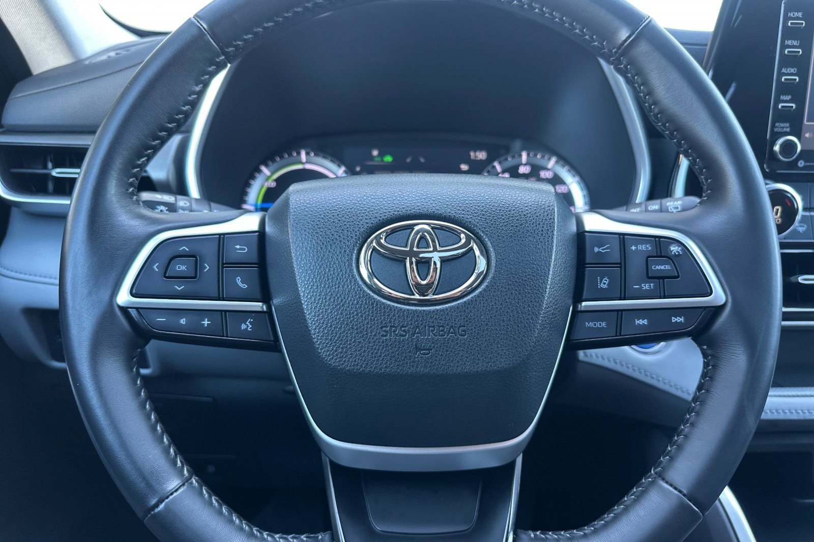 Used 2022 Toyota Highlander XLE image 23