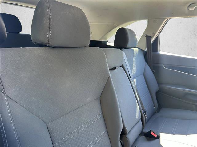 Used 2020 Kia Sorento LX image 25