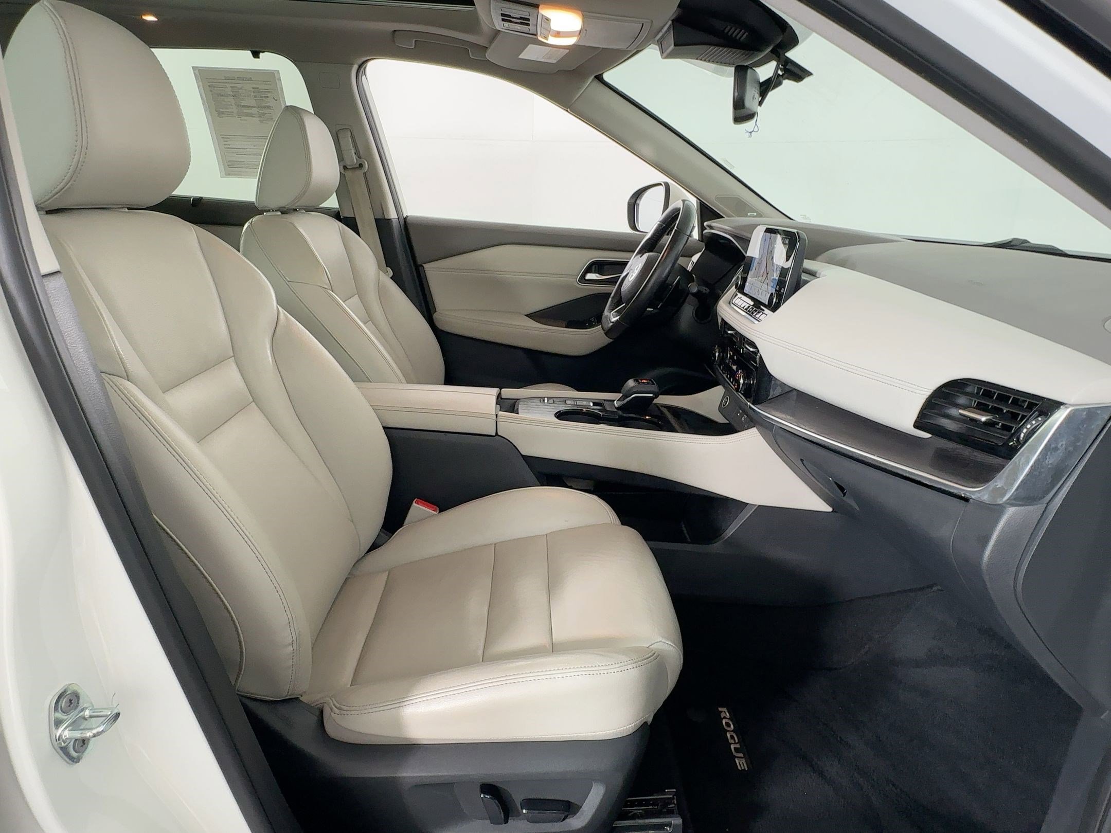 Used 2021 Nissan Rogue SL w/ Premium Package image 31