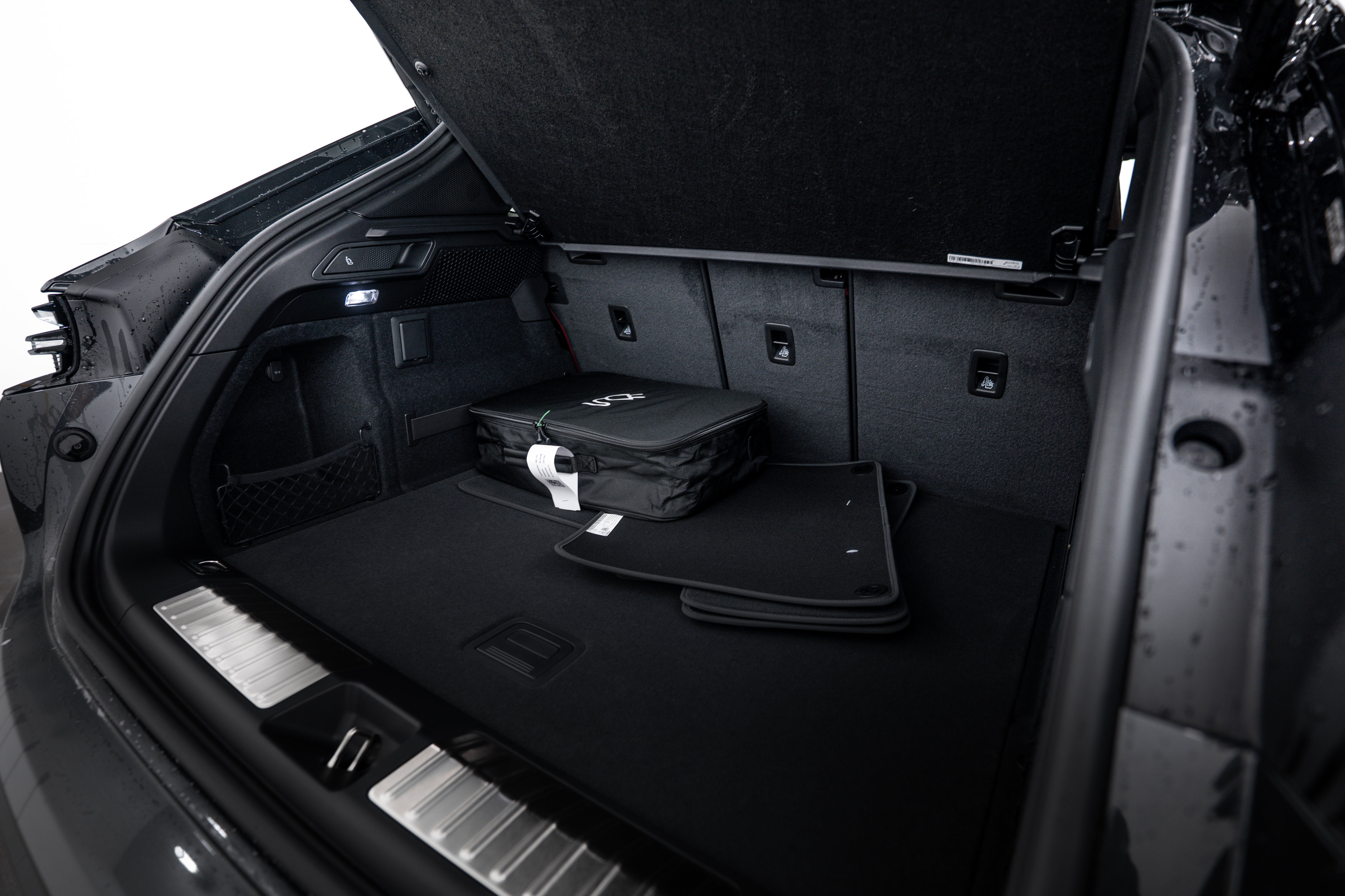 New 2025 Porsche Macan 4S Electric image 25