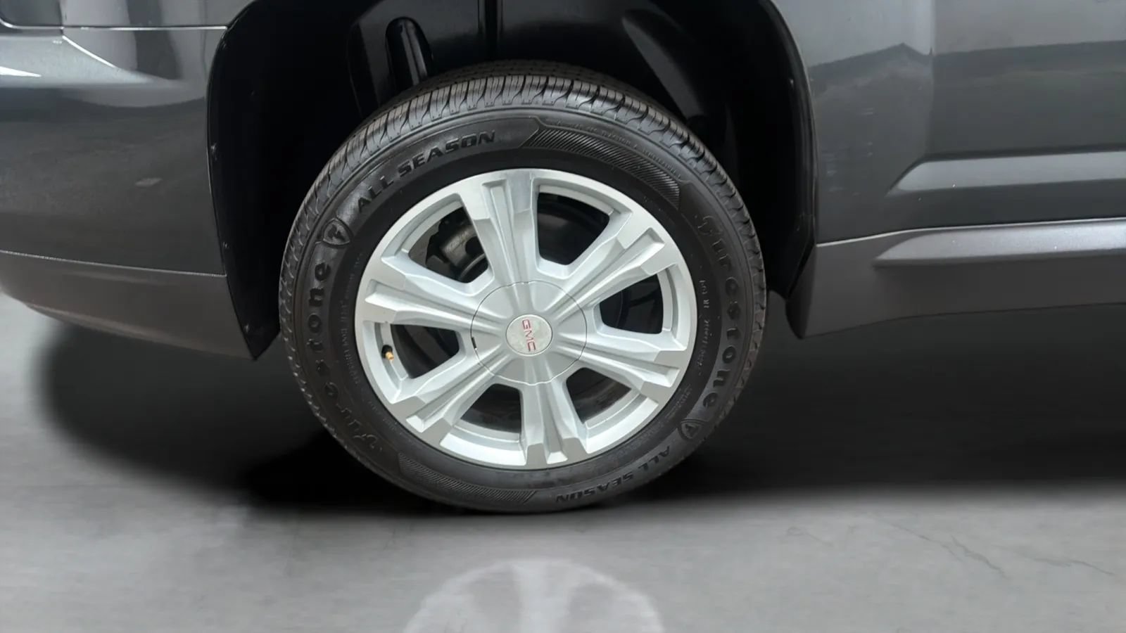 Used 2017 GMC Terrain SLE FWD image 25