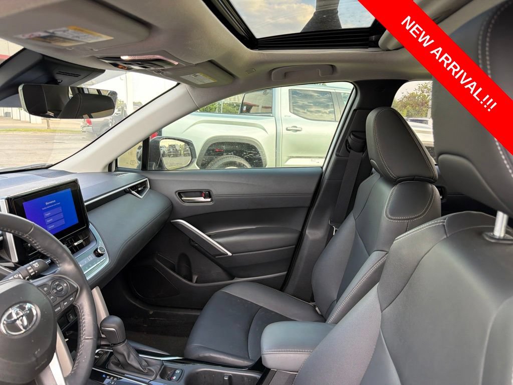 Certified 2025 Toyota Corolla Cross XLE w/ Convenience Package FWD image 7