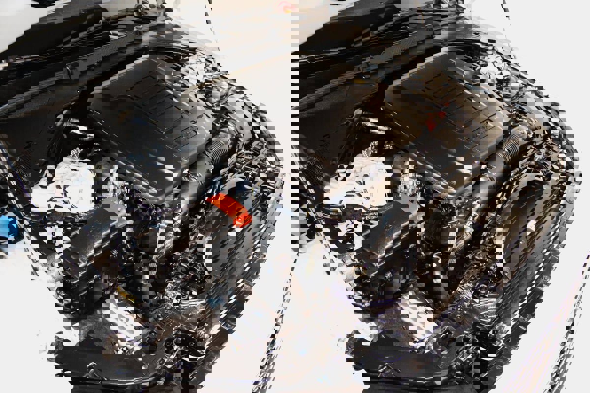 Used 2021 Jaguar XF R-Dynamic SE image 79