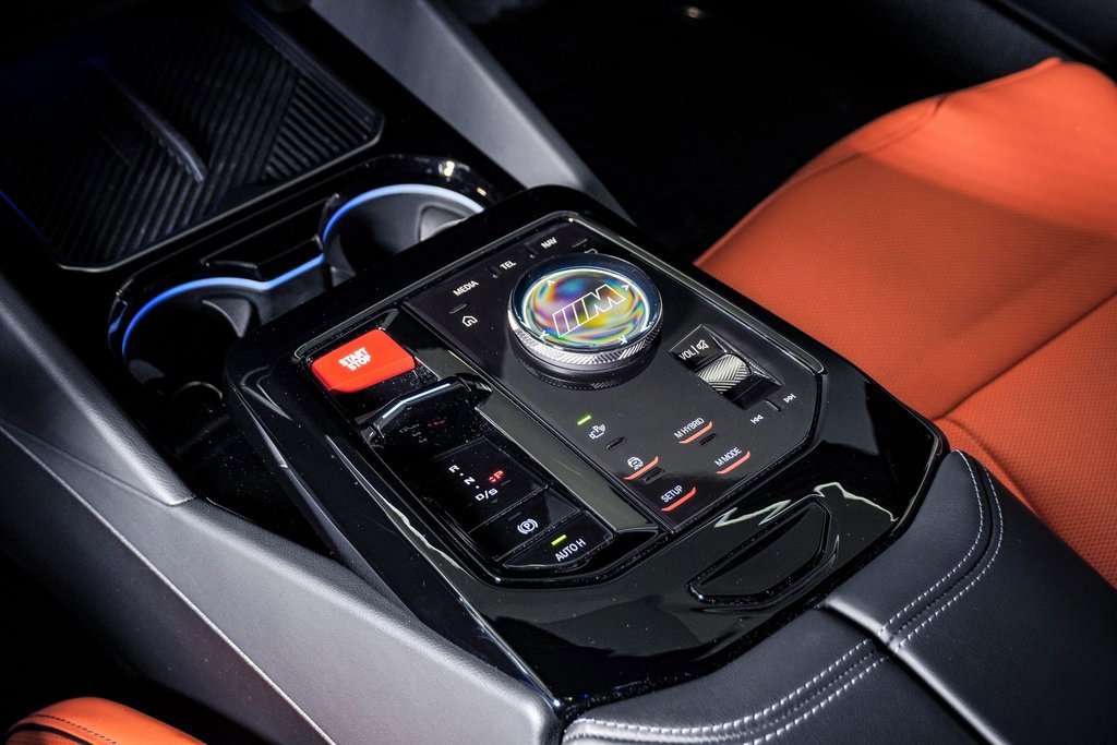 Used 2025 BMW M5 w/ Carbon Package image 29