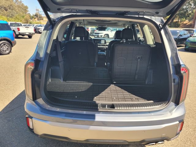Used 2025 Kia Telluride EX w/ EX Captain's Chair Package AWD/4WD image 8