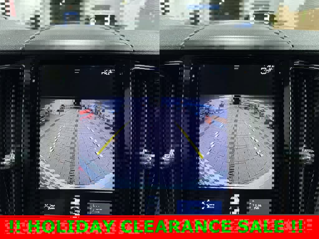 Used 2020 Volvo XC60 T5 Momentum image 25