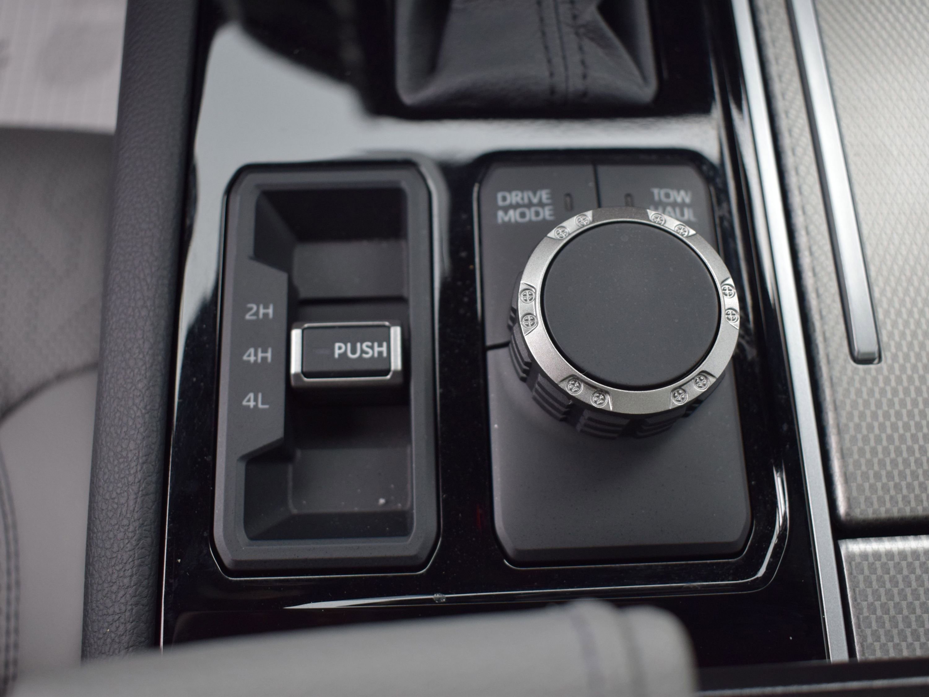 Used 2025 Toyota Sequoia Limited image 25