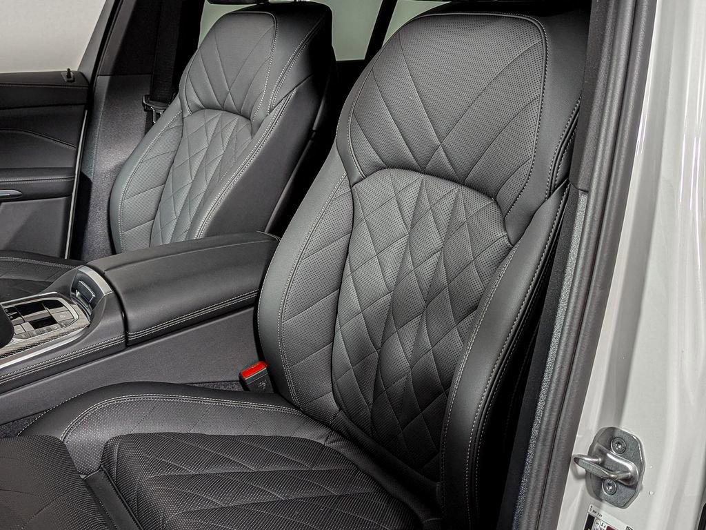 Used 2026 BMW X5 M60i image 20