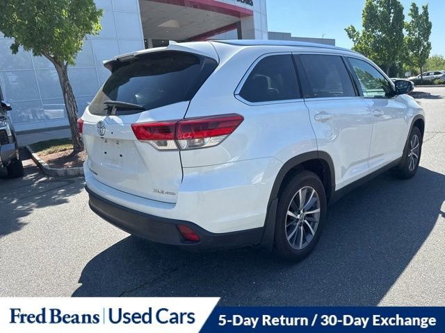 Used 2019 Toyota Highlander XLE AWD/4WD image 6