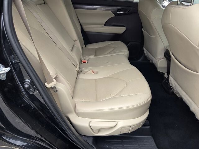 Used 2020 Toyota Highlander Limited FWD image 39