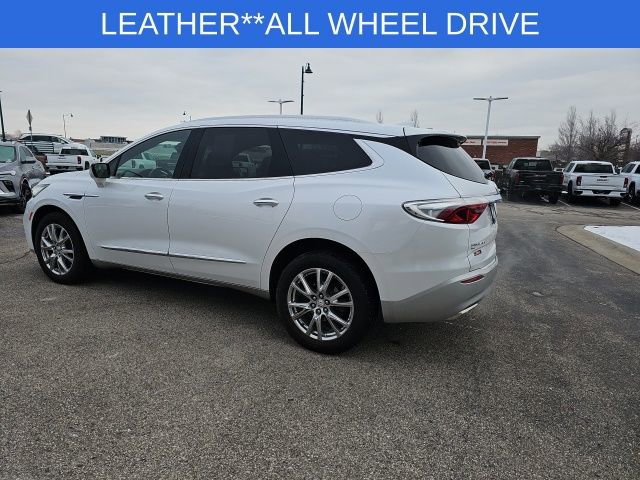 Used 2023 Buick Enclave Premium image 12