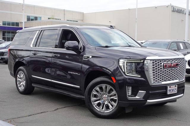 Used 2024 GMC Yukon XL Denali image 2