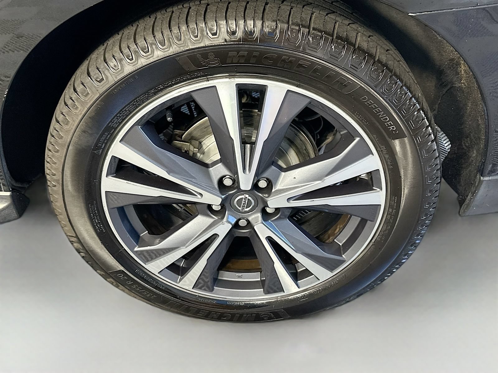 Used 2020 Nissan Pathfinder Platinum AWD/4WD image 33