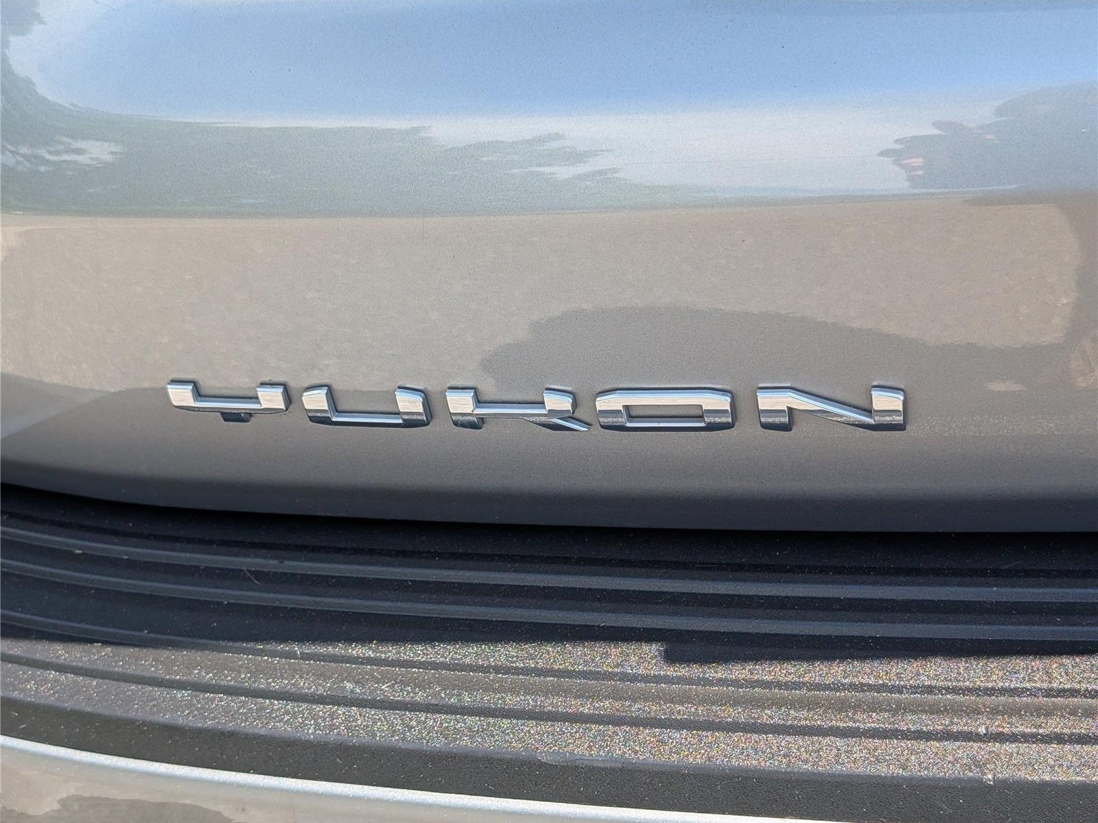 Used 2024 GMC Yukon SLT AWD/4WD image 10