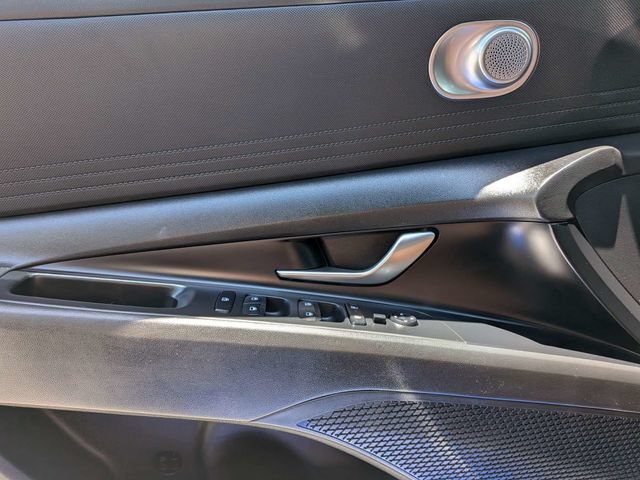 Used 2024 Hyundai Elantra SEL FWD image 27