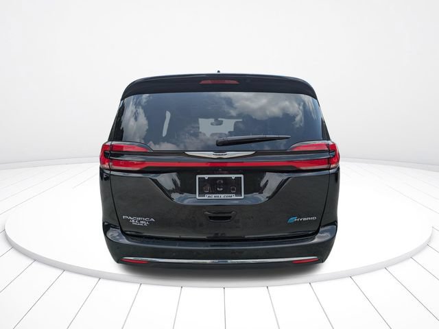 Used 2023 Chrysler Pacifica Touring-L FWD image 5