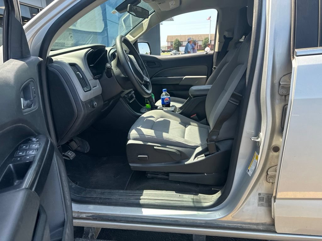 Used 2018 Chevrolet Colorado W/T w/ WT Convenience Package RWD image 10