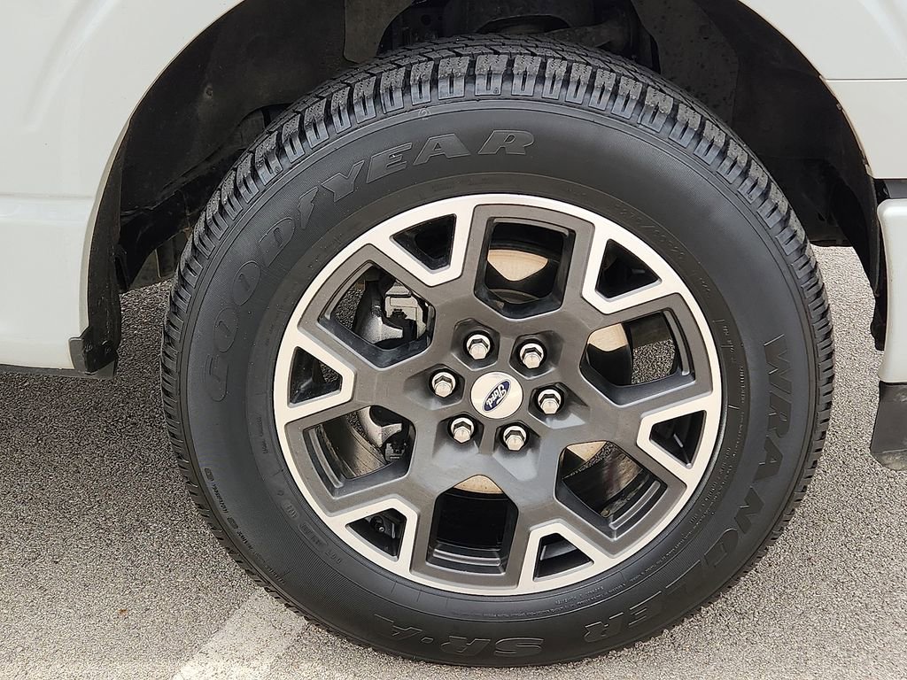 Used 2024 Ford F150 STX AWD/4WD image 7